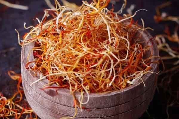 تصویر 3 از فروش زعفران ریشه سفید + قیمت خرید به صرفه